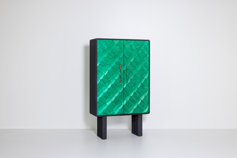 Cabinet en marqueterie de paille et sable noir